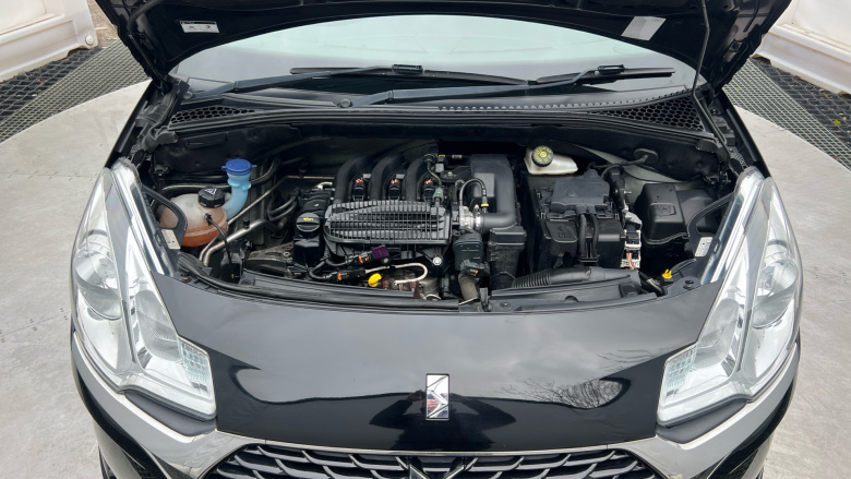 DS 3 1.2 PureTech 82 Chic 3dr Petrol Hatchback